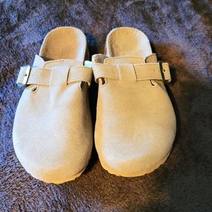 *Free in a bundle *Sand and sun slip on suede shoes.